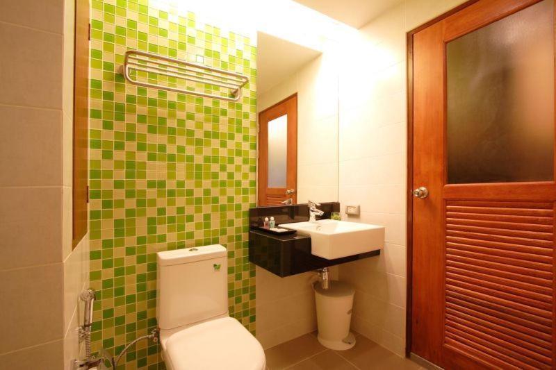 Kalim Beach Place Patong Exterior foto