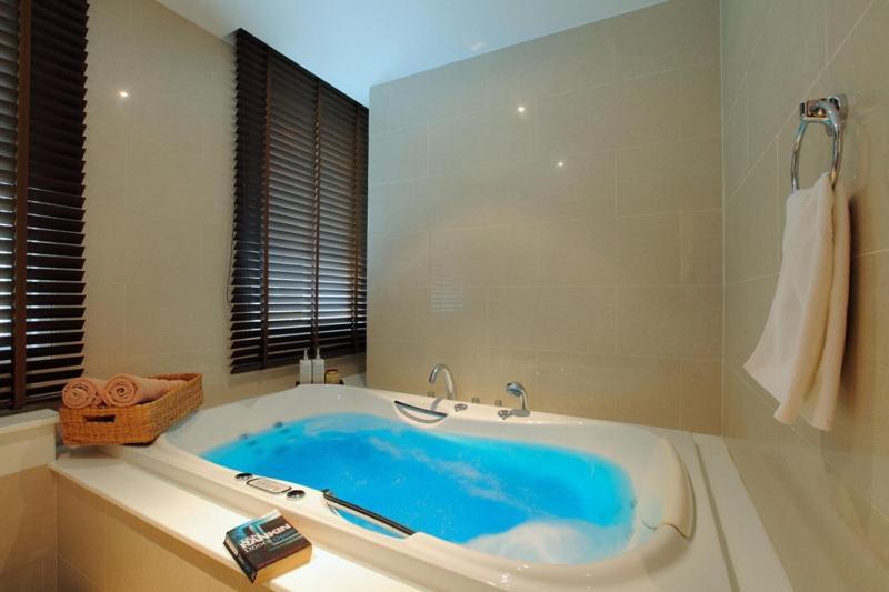 Kalim Beach Place Patong Zimmer foto