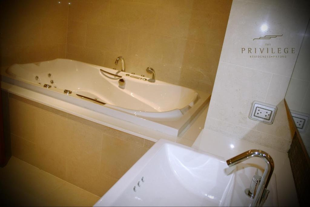 Kalim Beach Place Patong Zimmer foto
